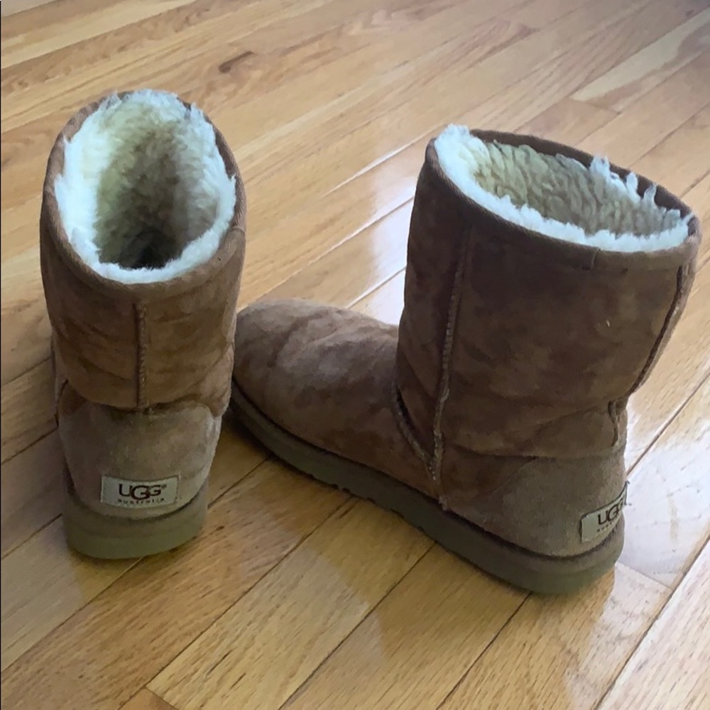 Brown women’s uggs